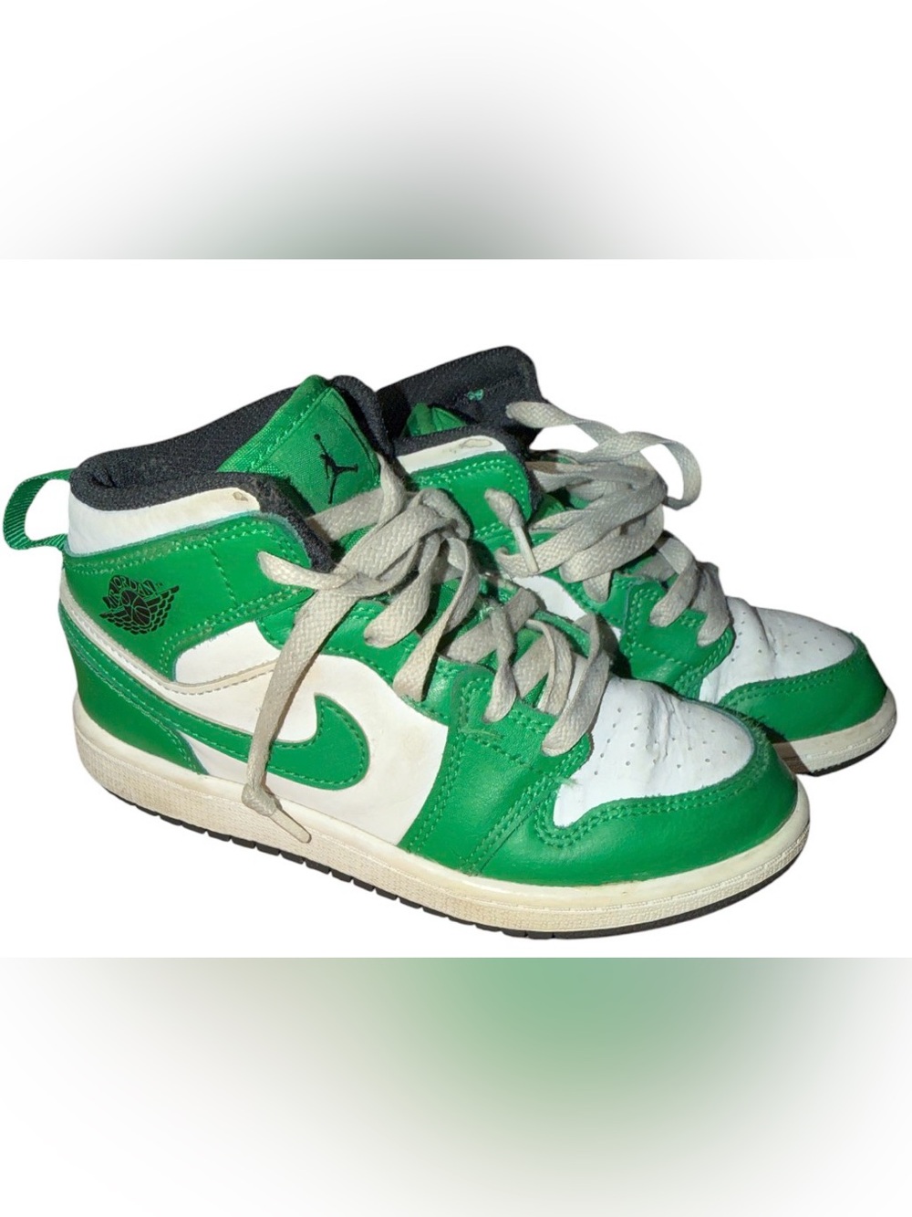 🔥 Nike Air Jordan 1 Mid Lucky Green DQ8424-301 Youth Size 13.5 🔥